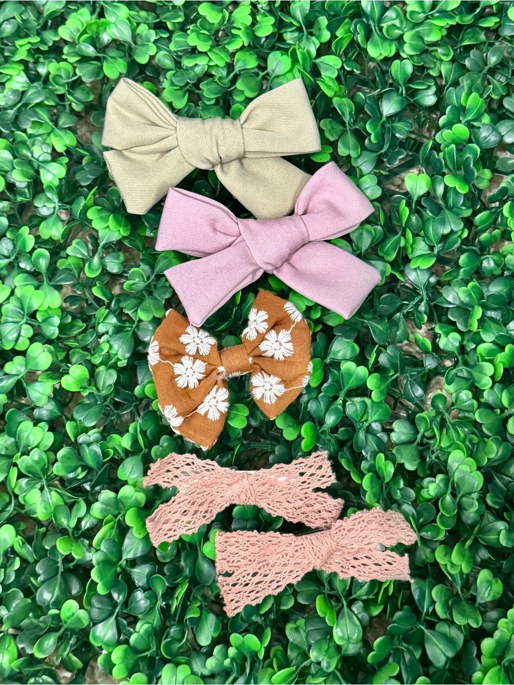 Bundle of Small Hair Bow Clips